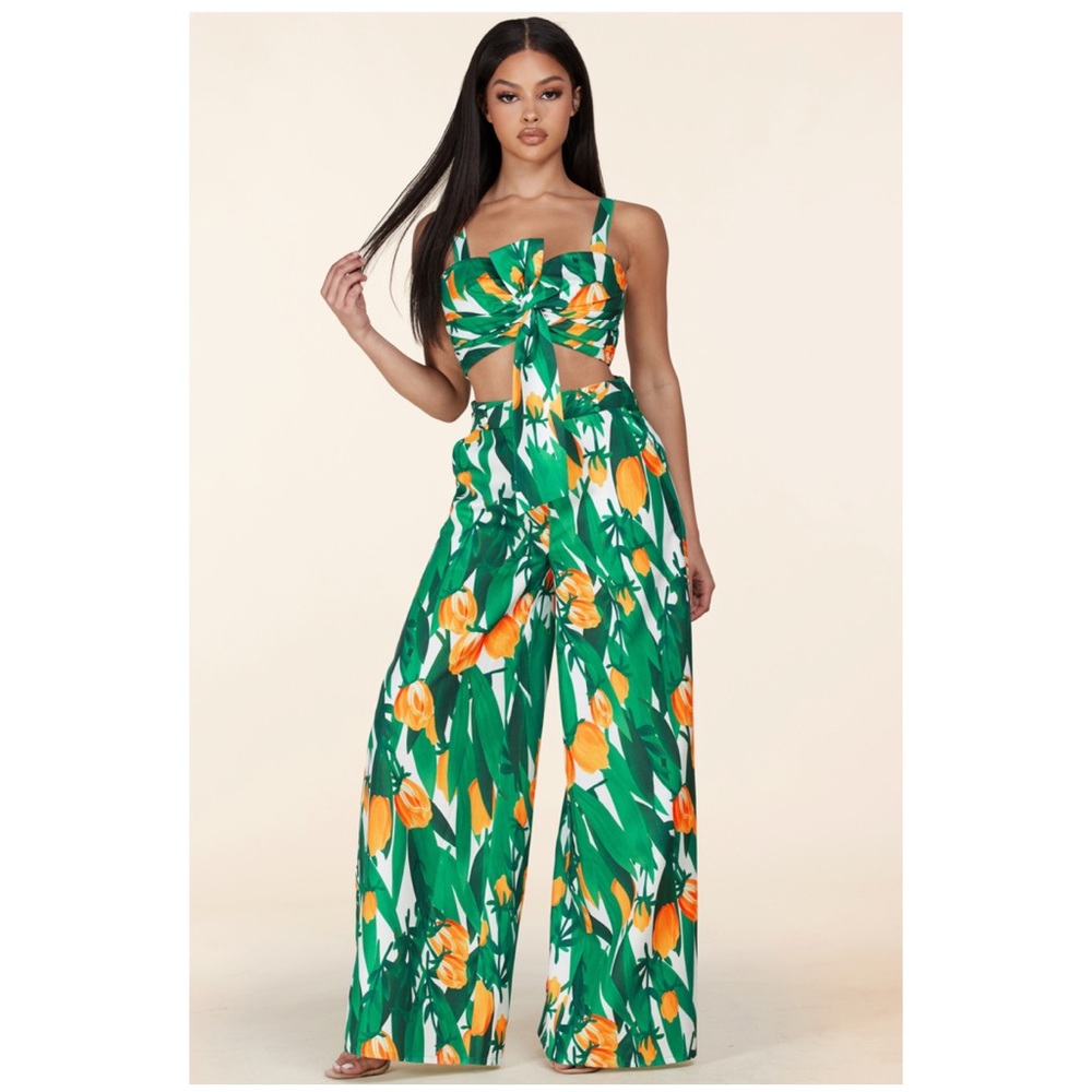 Was $150 Summer Tulip Print 2pc Set - Picture 9 of 10